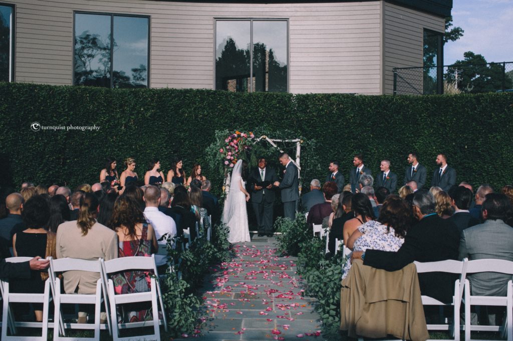 Outdoor wedding ceremony with florals | Roundhouse Beacon wedding | wedding venues in Hudson Valley | Upstate NY wedding photographer | outdoor wedding and wedding flowers