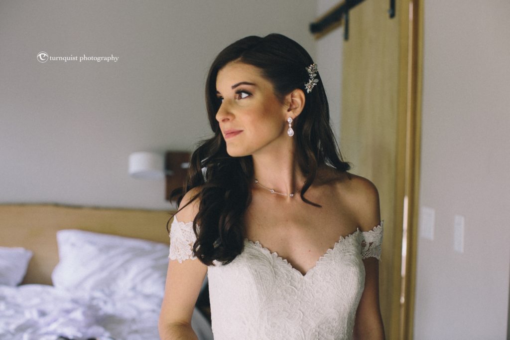 bridal makeup | bride hair ideas | Roundhouse Beacon wedding | wedding venues in Hudson Valley | Upstate NY wedding photographer | outdoor wedding and wedding flowers