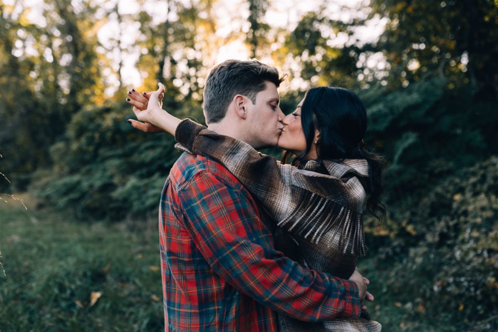 kissing poses for engagement photos